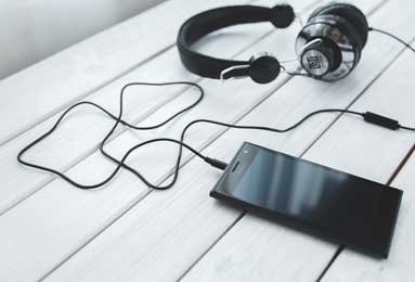 炸了！1.3亿镑砸中场！曼联6500万清冗员，重建大洗牌能否逆袭？